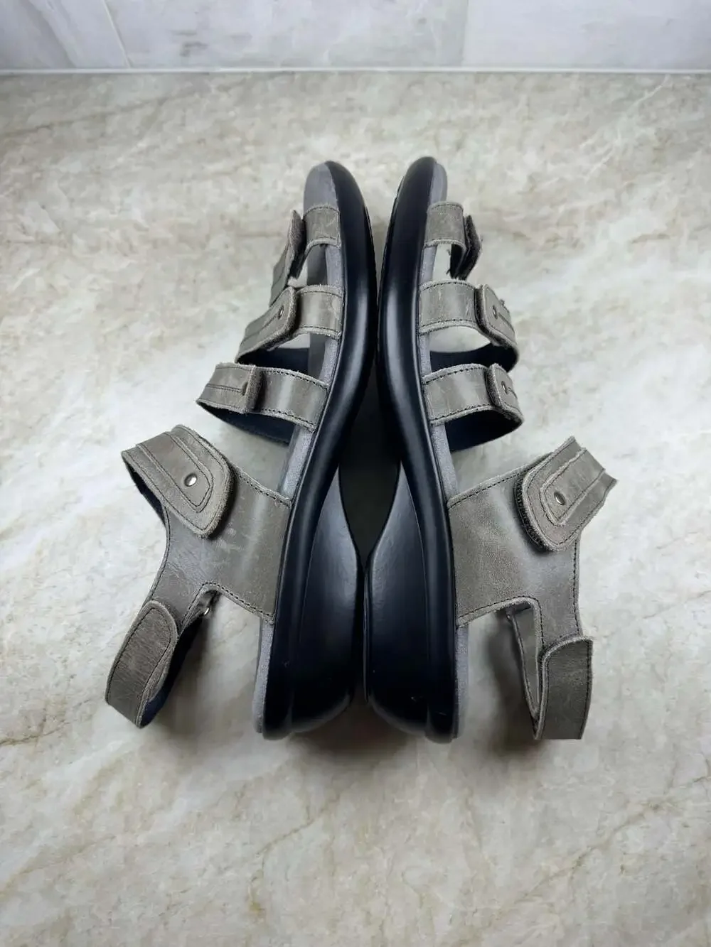 Propet Aurora Women’s Gray Leather Strappy Comfort Sandals Size 9 M Hook Loop